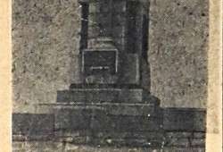 1953-03-03 Слава Севастополя № 44_Памятник Весте на севарной стороне.jpg