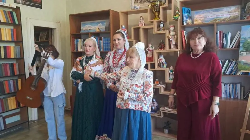Поздравление жителям микрорайона